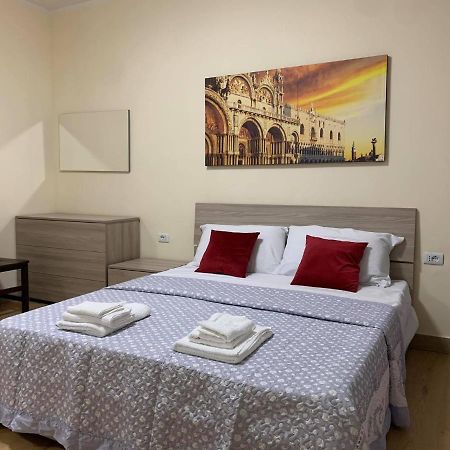 Chowdhury House Местре Екстериор снимка
